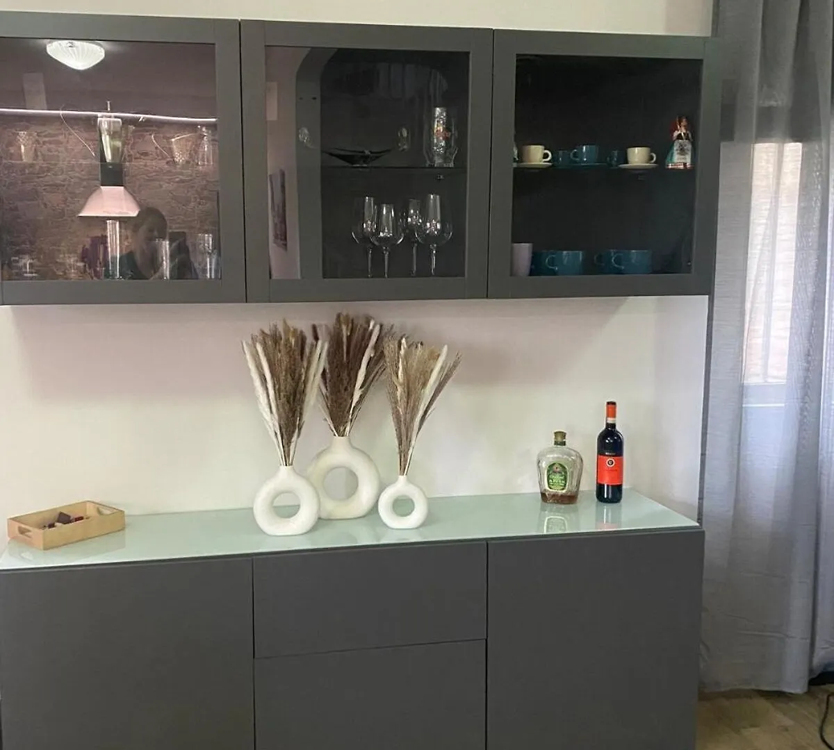 Elegant Tuscany Mountain Villa Momigno